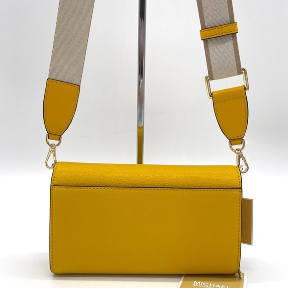 Michael Kors Jet Set Large Leather Crossbody
Bag Jasmine yellow - Picture 3 of 12